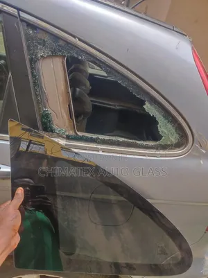 Honda CRV 2010 Vent Glass We Deliver and Install