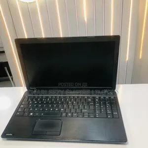 Laptop Toshiba Satellite C850 4GB Intel Pentium HDD 160GB