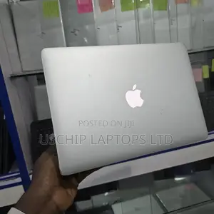 Laptop Apple MacBook Air 8GB Intel Core i7 SSD 128GB