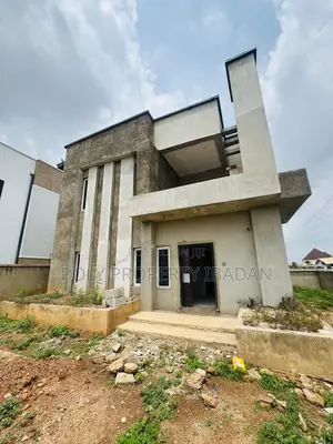 3bdrm Duplex in Carlton Gate Akobo, Ibadan for sale