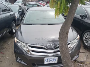 Photo - Toyota Venza 2014 Gray