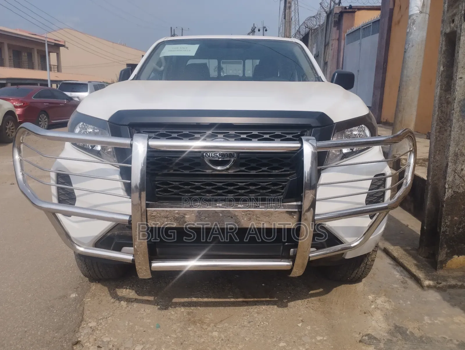 Nissan Navara 2022 White