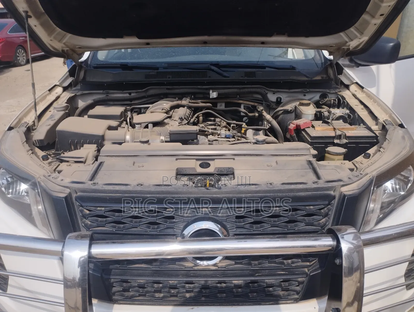 Nissan Navara 2022 White