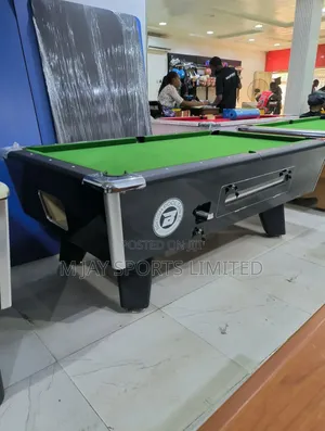 8ft British Coin Operated Marble Snooker Board