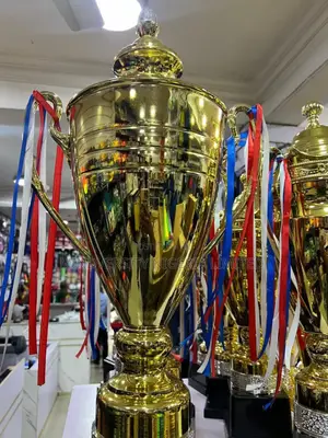 Giant Trophy