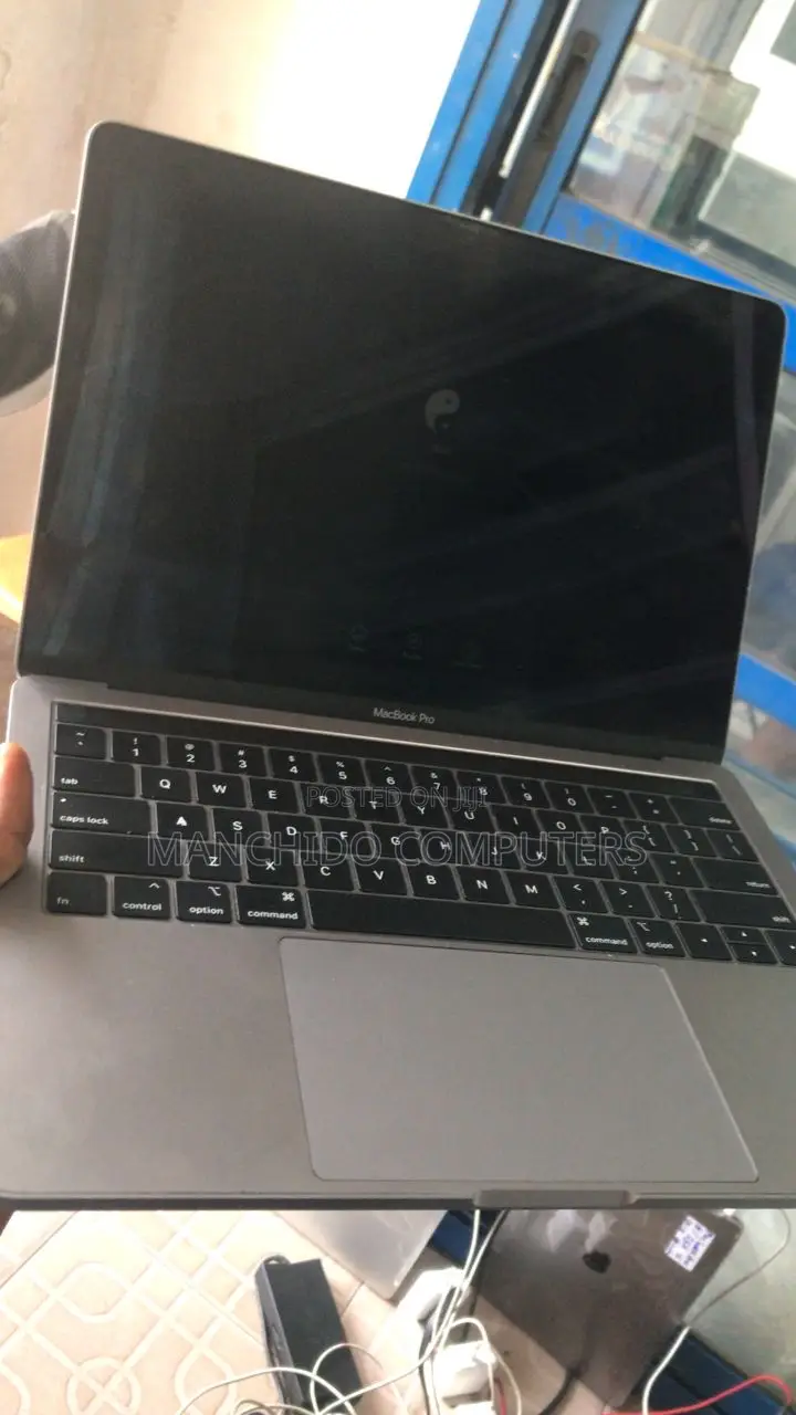 Laptop Apple MacBook Pro 2018 8GB Intel Core I5 SSD 512GB