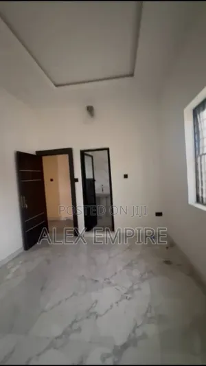Mini Flat in Ago Palace for rent