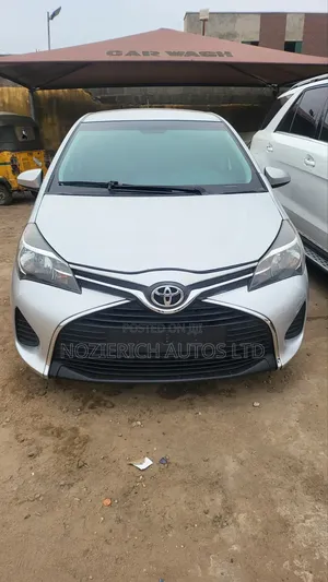 Photo - Toyota Yaris LE Hatchback 3dr 2016 Silver