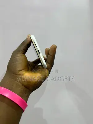 Apple iPhone XR 128 GB White