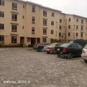 3bdrm Block of Flats in Residential Area for rent