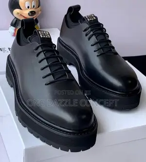 Givenchy Looper (Suede )