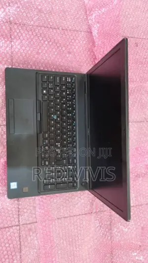 Laptop Dell Precision 3530 32GB Intel Xeon SSD 1T