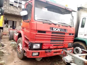 Scania 93 Cap and Chassis Red