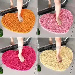 Love Shape Rugged Soft Foot Mat
