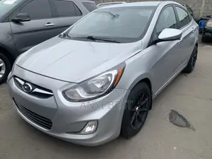 Hyundai Accent 2012 Silver