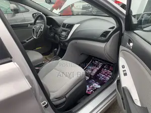 Hyundai Accent 2012 Silver