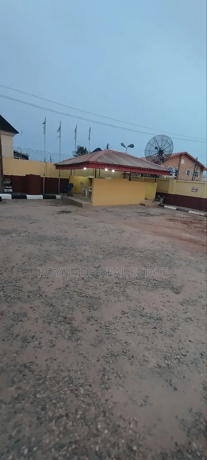 22 Rooms Hotel Mini Hall for Lease