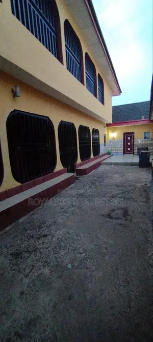 22 Rooms Hotel Mini Hall for Lease