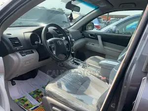 Toyota Highlander 2013 Gray