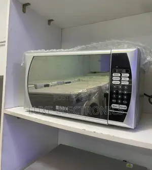 Photo - 20 Liters Foreign Used Microwave