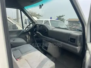 Volkswagen LT 2009 White