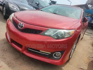 Toyota Camry 2014 Red