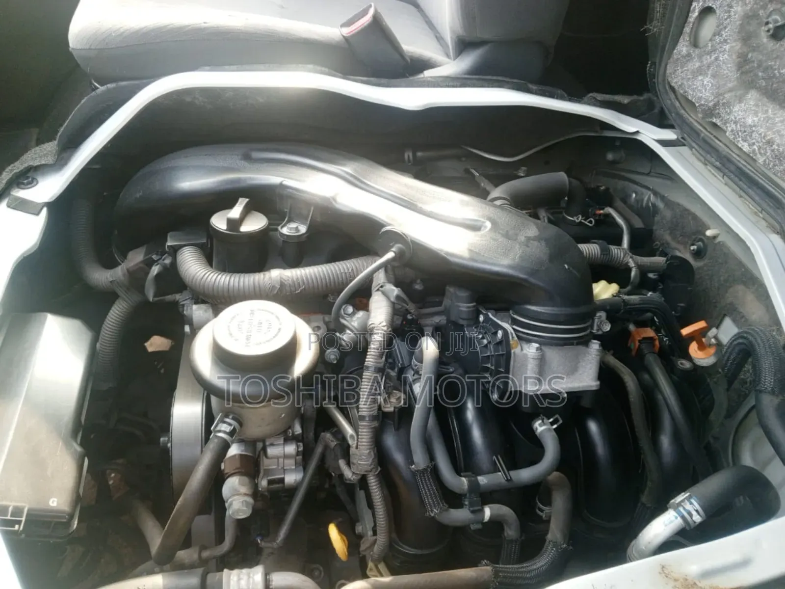 Toyota HiAce 2015 White