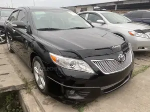Toyota Camry SE 4dr Sedan (2.5L 4cyl 6AM) 2010 Black