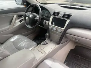 Toyota Camry SE 4dr Sedan (2.5L 4cyl 6AM) 2010 Black