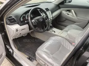 Toyota Camry SE 4dr Sedan (2.5L 4cyl 6AM) 2010 Black
