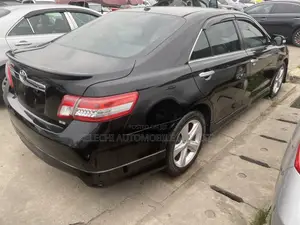 Toyota Camry SE 4dr Sedan (2.5L 4cyl 6AM) 2010 Black