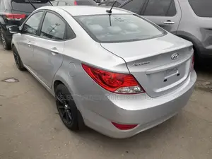 Hyundai Accent GS 2012 Silver