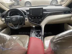 Toyota Camry XLE (2.5L 4cyl 8A) 2019 Black