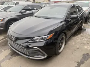 Toyota Camry XLE (2.5L 4cyl 8A) 2019 Black