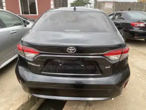 Toyota Corolla LE 2021 Black
