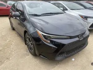 Toyota Corolla LE 2021 Black