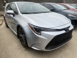 Toyota Corolla LE 2023 Silver