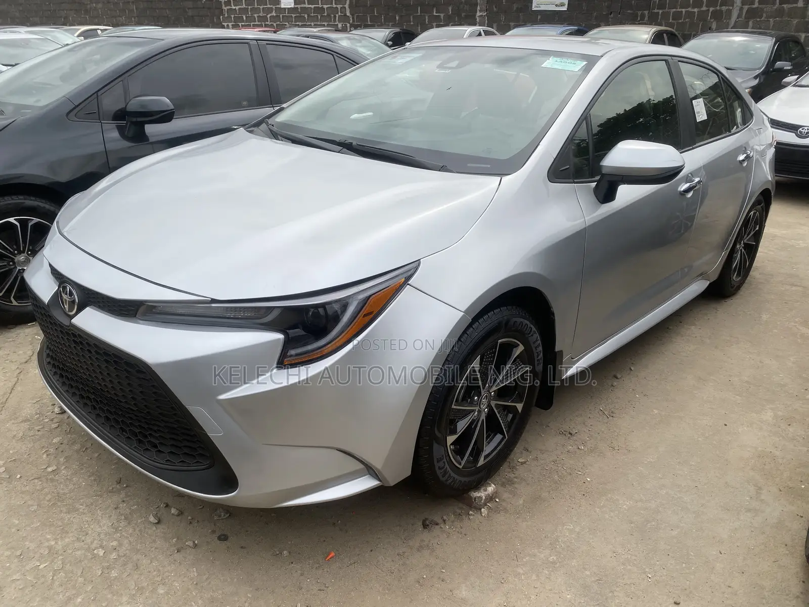 Toyota Corolla LE 2023 Silver