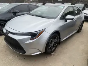 Toyota Corolla LE 2023 Silver