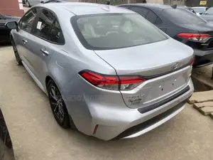 Toyota Corolla LE 2023 Silver