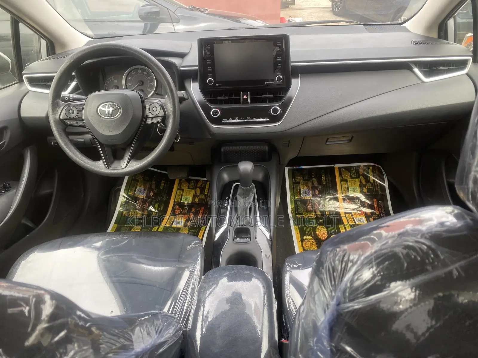 Toyota Corolla LE 2023 Silver