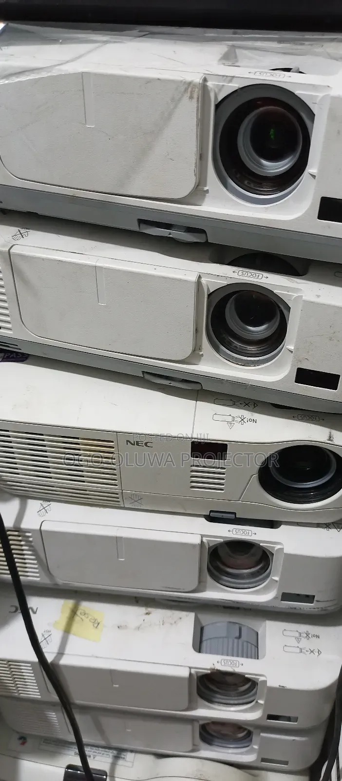 Short Throw Projector Clearance