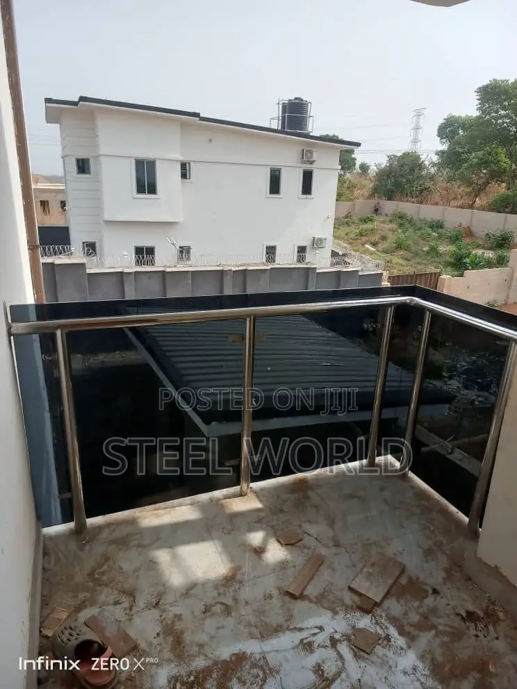 100% Grey Glass