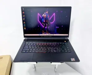 Photo - Laptop Alienware M15 R3 16GB AMD Ryzen 7 SSD 512GB