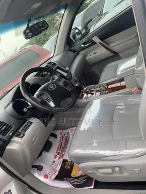 Toyota Highlander Limited 2012 Silver