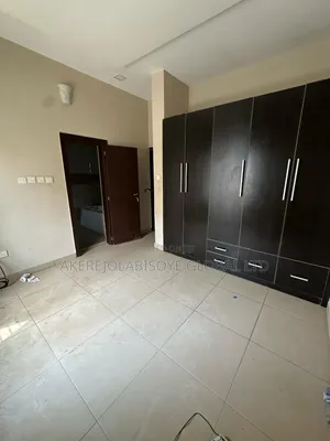 5bdrm Duplex in Main Lifecamp for rent