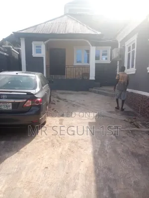 Studio Apartment in Ado Residential, Akala Express for rent