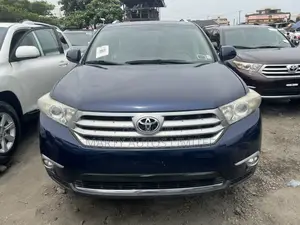 Toyota Highlander Limited 3.5l 4WD 2013 Blue