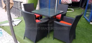Photo - 4 Seaters Garden Chairs With Glass Table.