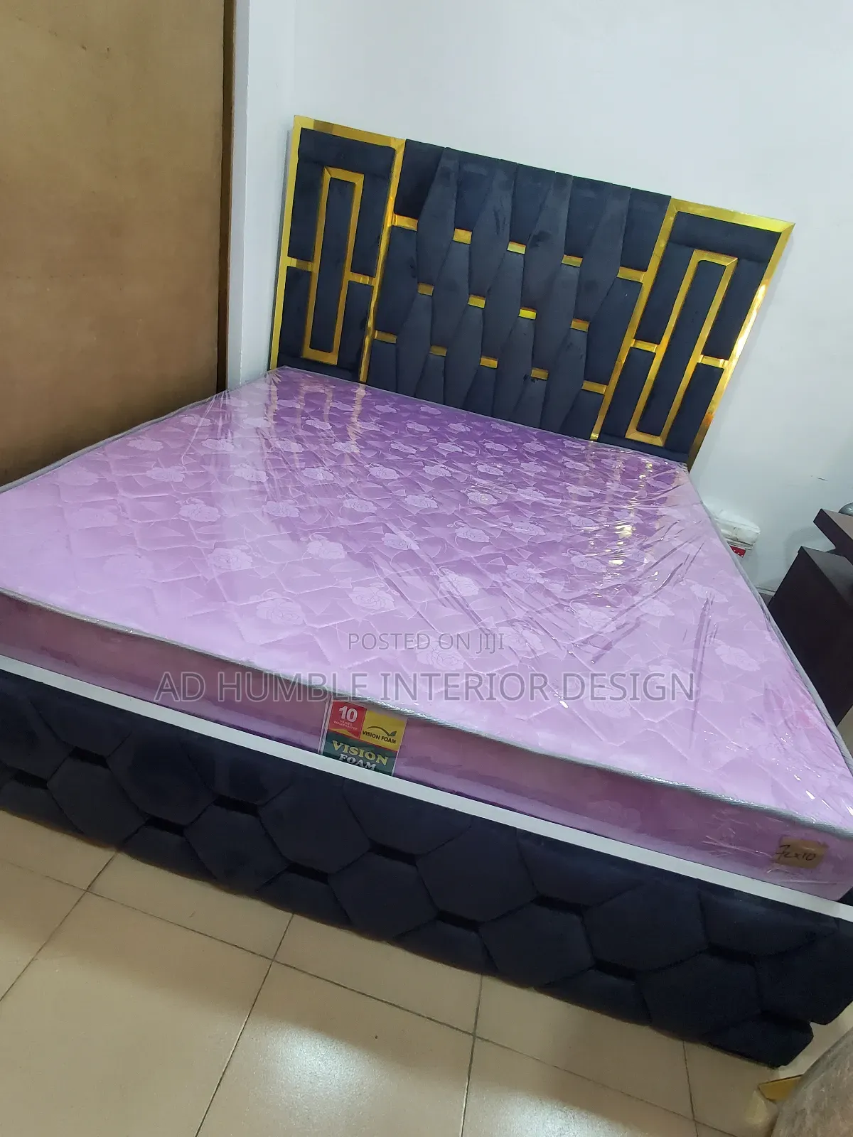Gray 6/6 Bedframe